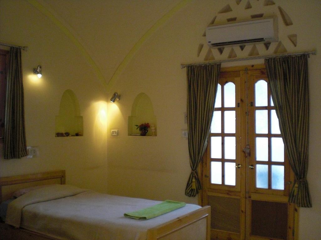 El Fayrouz Hotel Luxor Esterno foto
