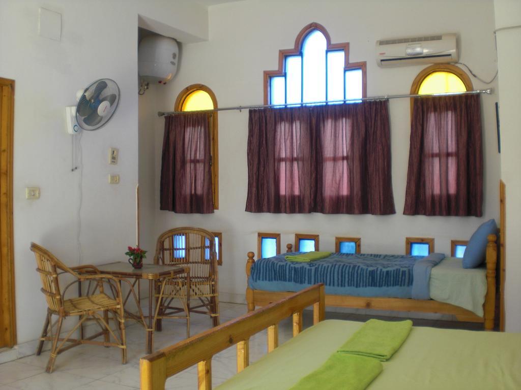 El Fayrouz Hotel Luxor Esterno foto